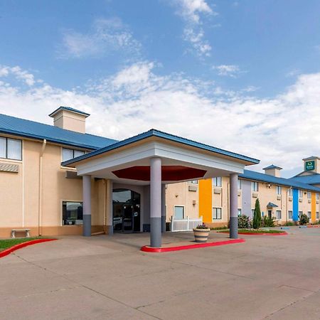 Quality Inn & Suites Wichita Falls I-44 Extérieur photo