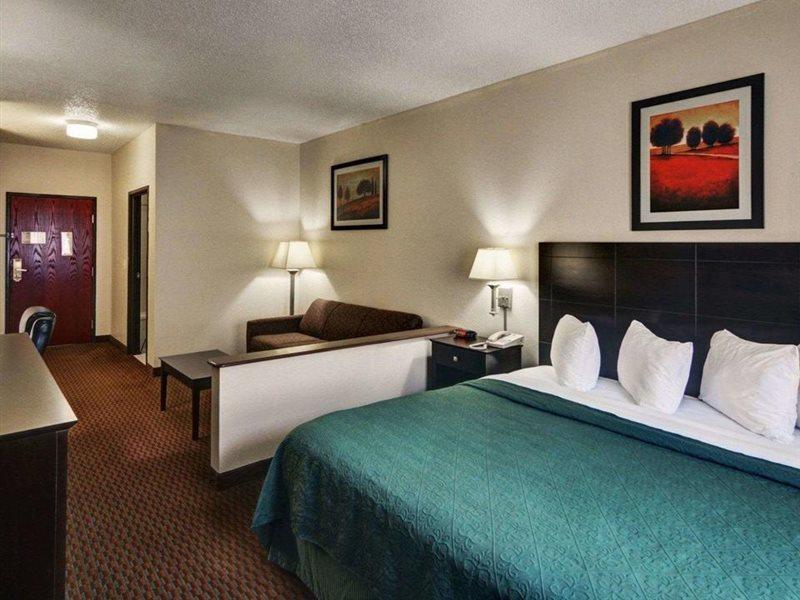 Quality Inn & Suites Wichita Falls I-44 Extérieur photo
