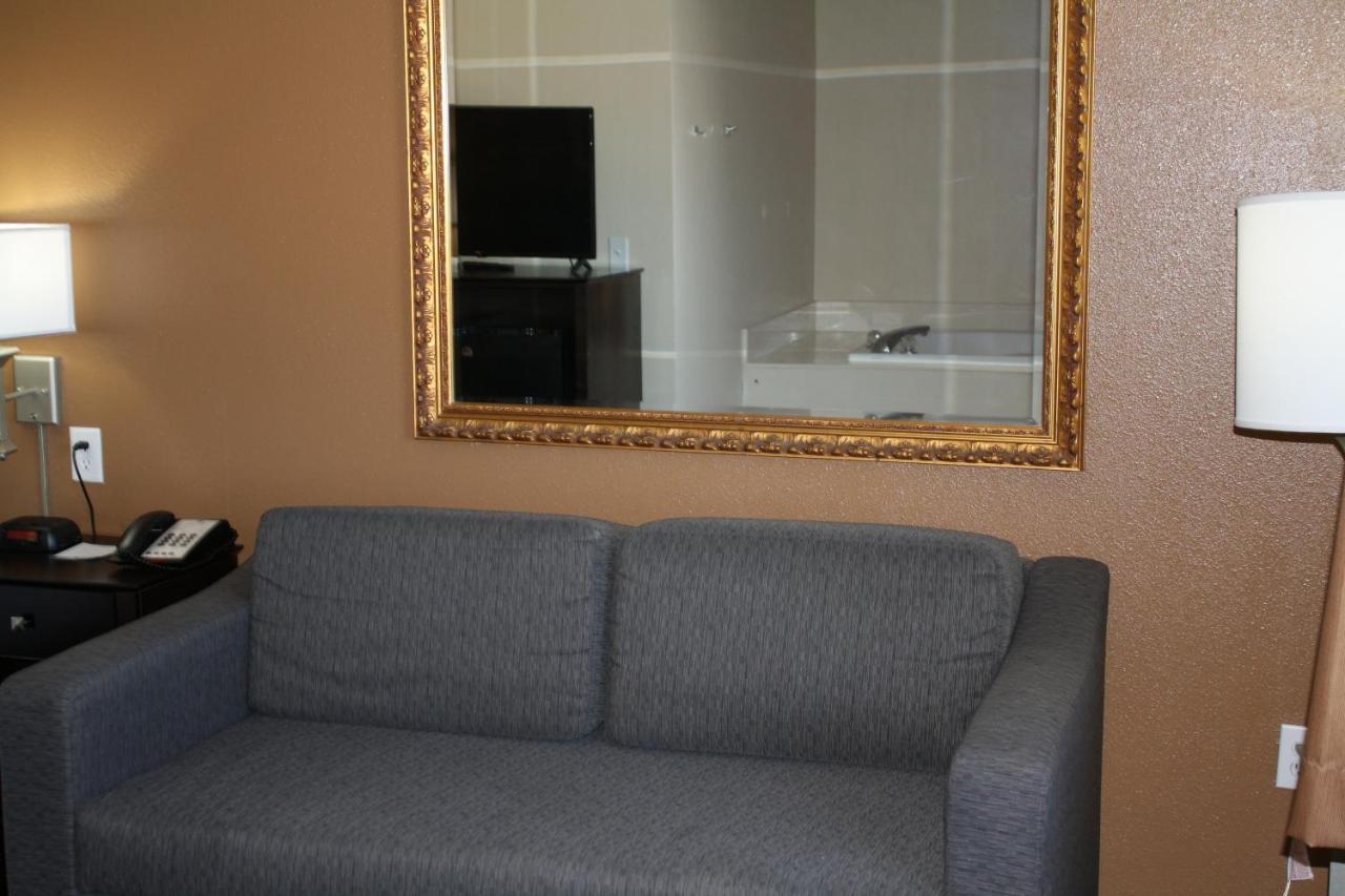 Quality Inn & Suites Wichita Falls I-44 Extérieur photo