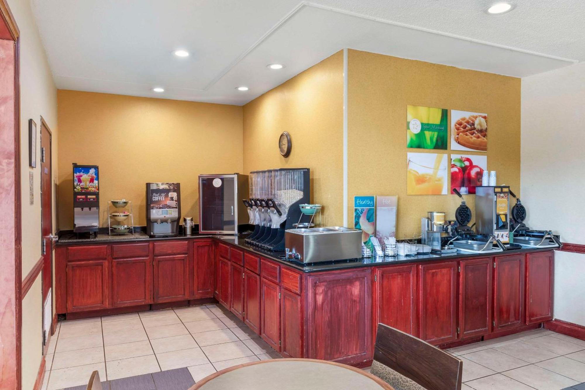 Quality Inn & Suites Wichita Falls I-44 Extérieur photo