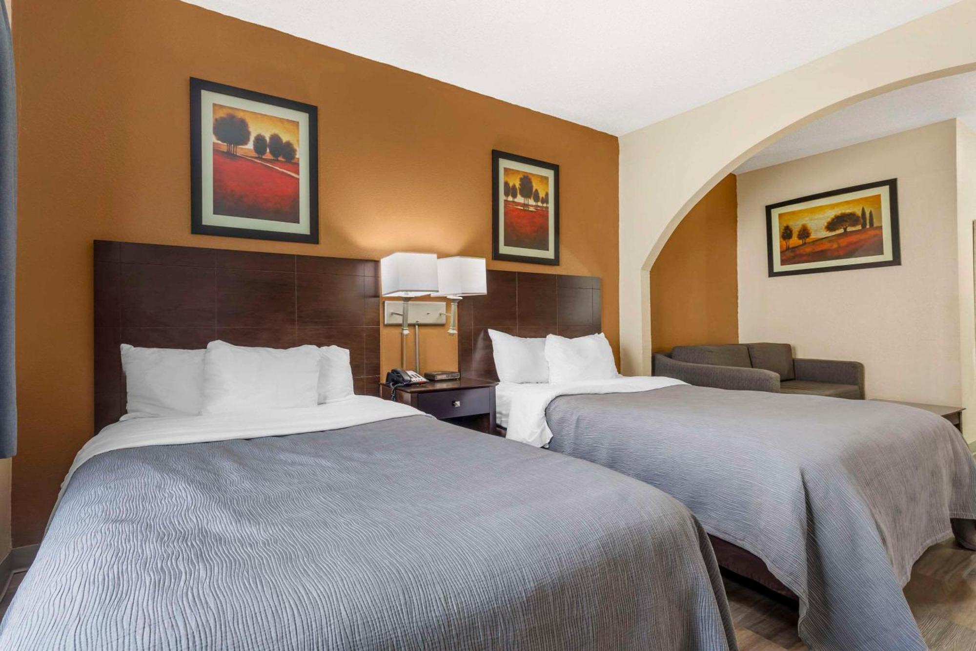Quality Inn & Suites Wichita Falls I-44 Extérieur photo