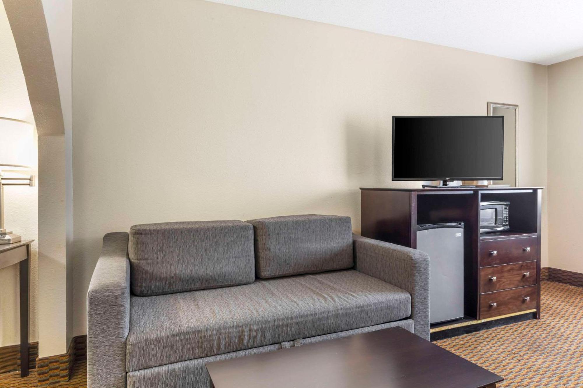 Quality Inn & Suites Wichita Falls I-44 Extérieur photo