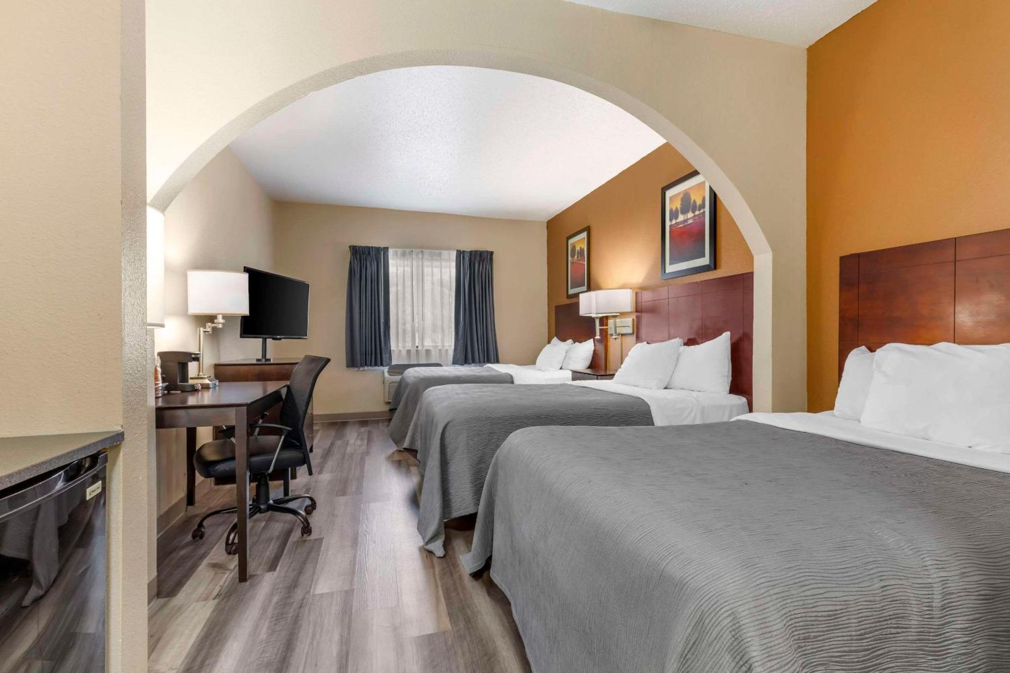 Quality Inn & Suites Wichita Falls I-44 Extérieur photo