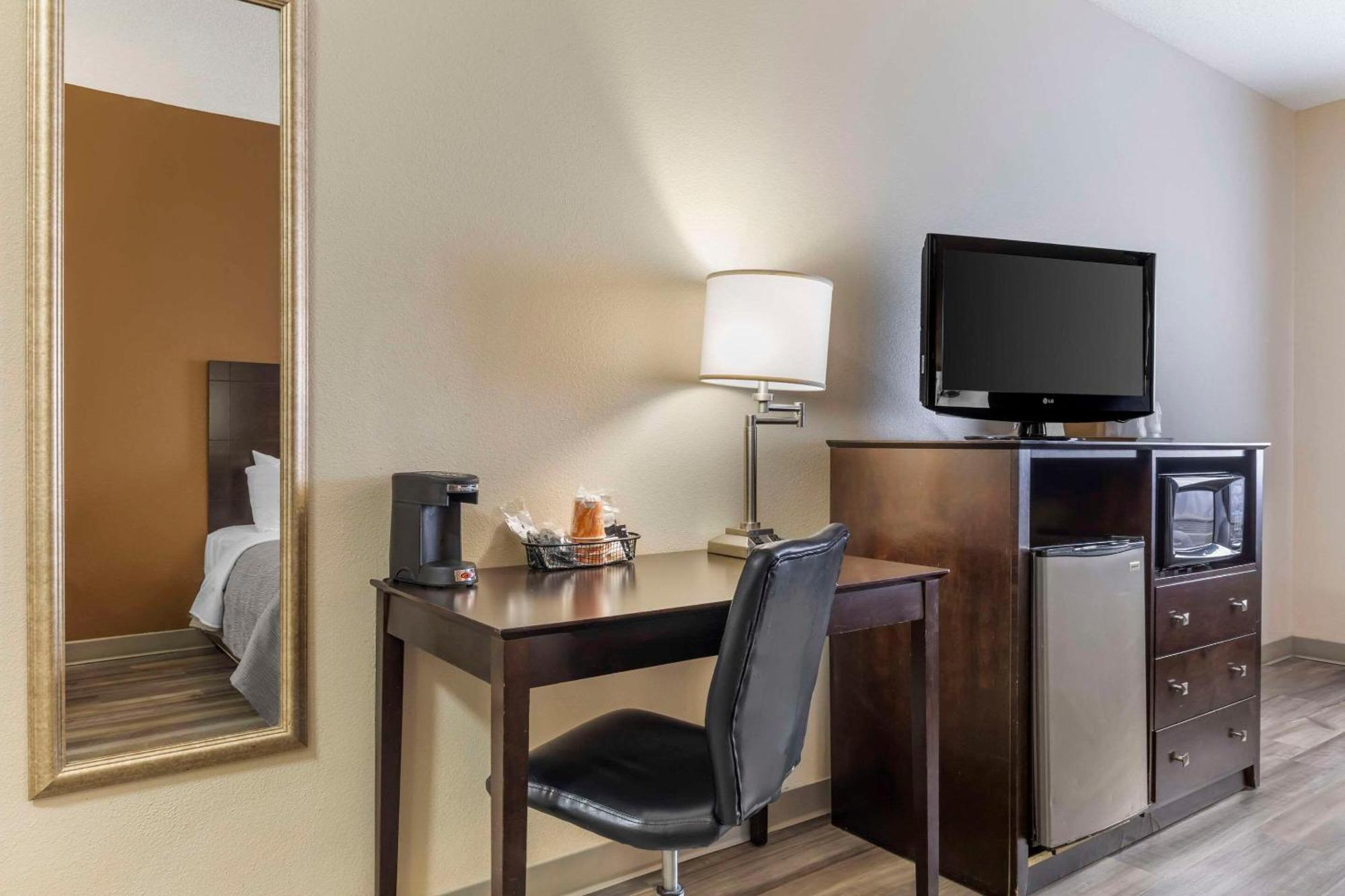 Quality Inn & Suites Wichita Falls I-44 Extérieur photo