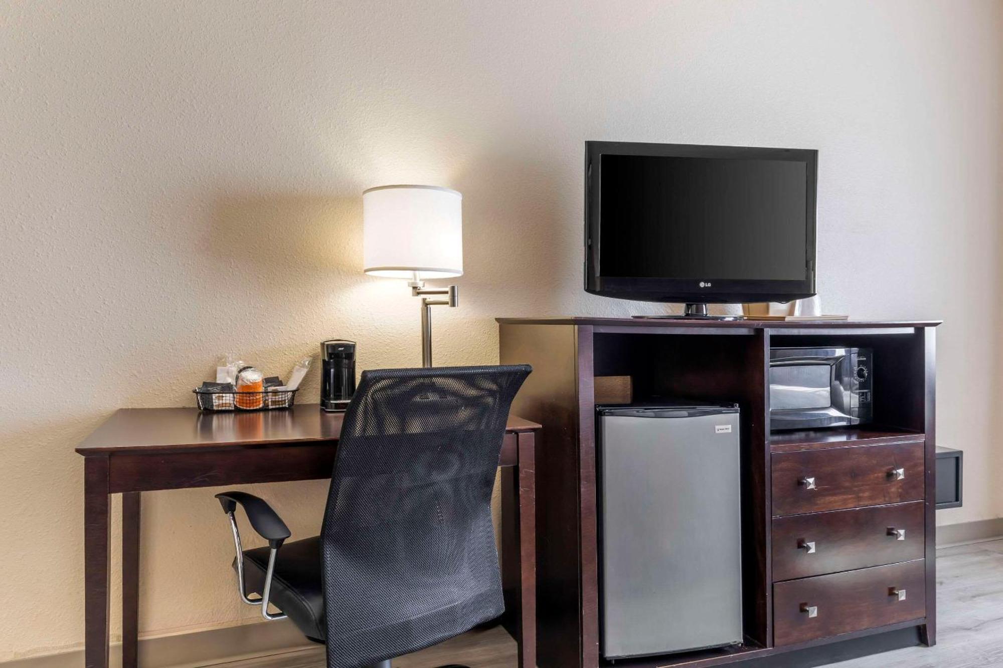 Quality Inn & Suites Wichita Falls I-44 Extérieur photo