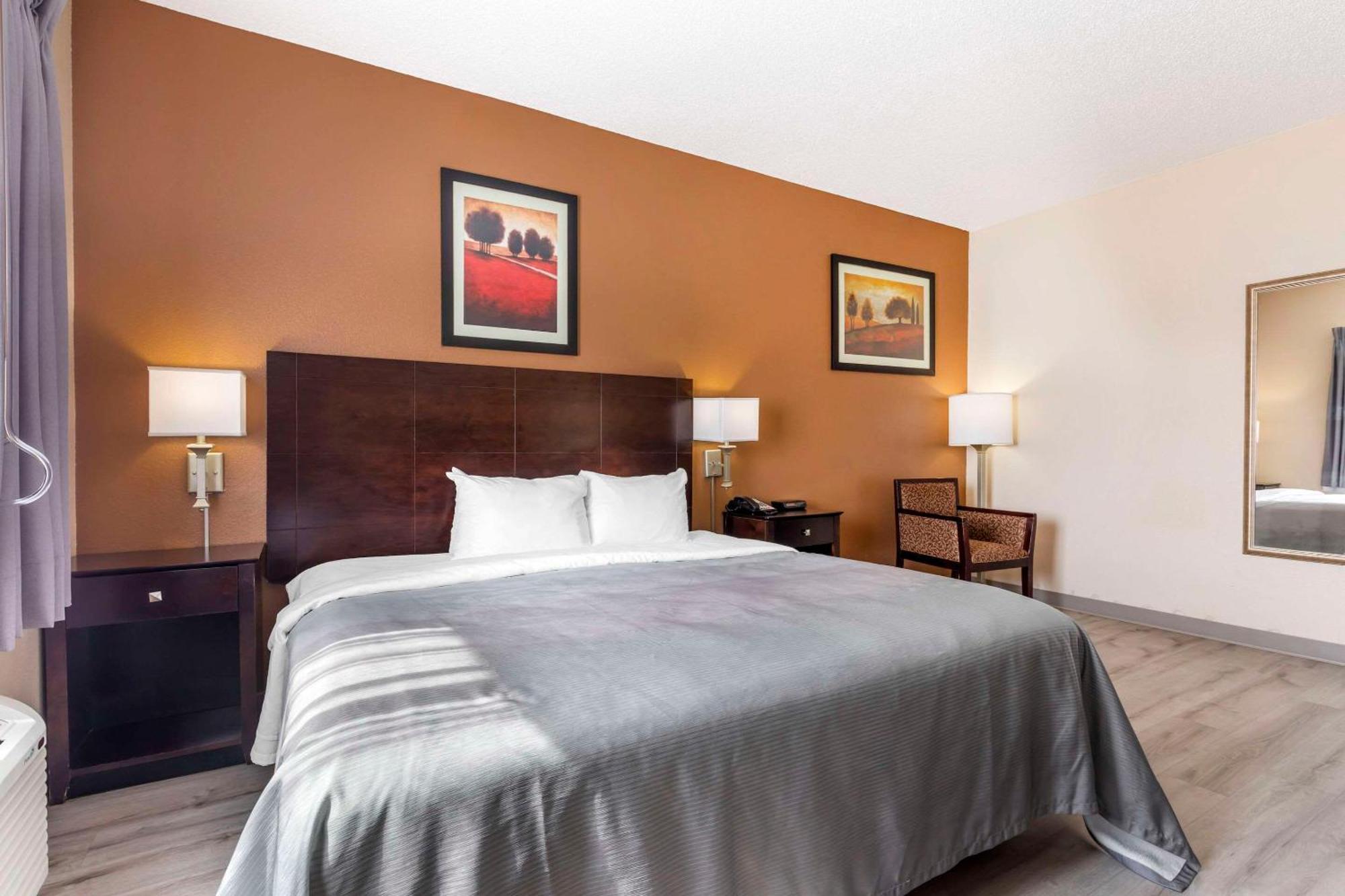 Quality Inn & Suites Wichita Falls I-44 Extérieur photo