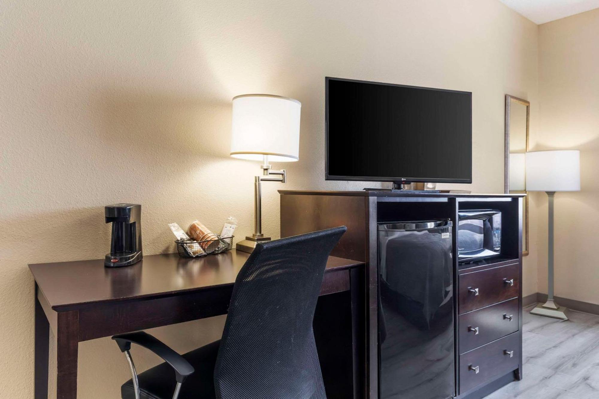 Quality Inn & Suites Wichita Falls I-44 Extérieur photo
